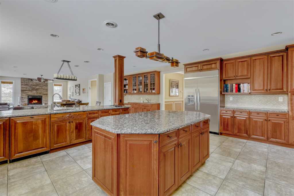38 Powder Horn Drive, Suffern, NY 10901 - Photo 17 of 50