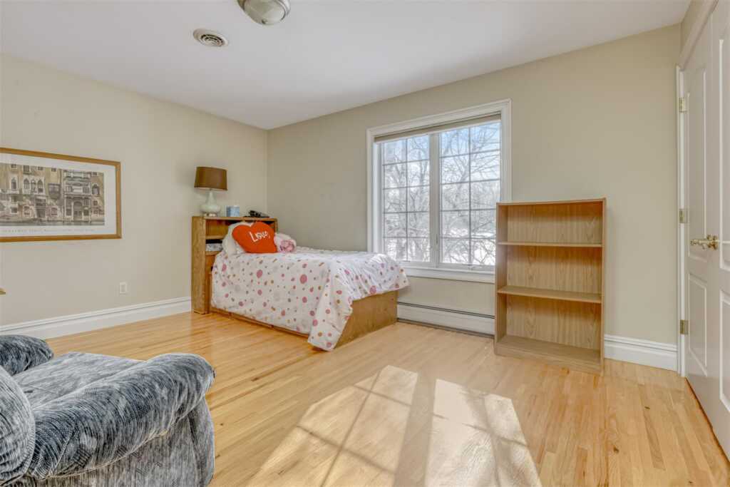 38 Powder Horn Drive, Suffern, NY 10901 - Photo 27 of 50
