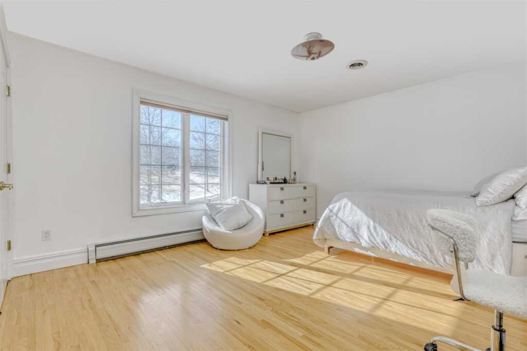 38 Powder Horn Drive, Suffern, NY 10901 - Photo 32 of 50