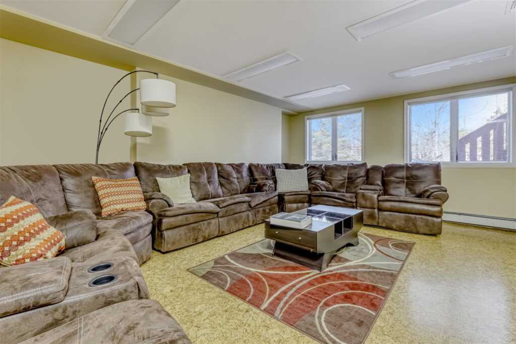 38 Powder Horn Drive, Suffern, NY 10901 - Photo 33 of 50