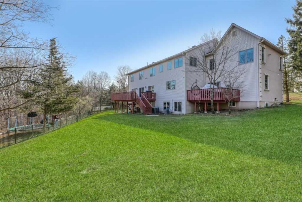 38 Powder Horn Drive, Suffern, NY 10901 - Photo 41 of 50