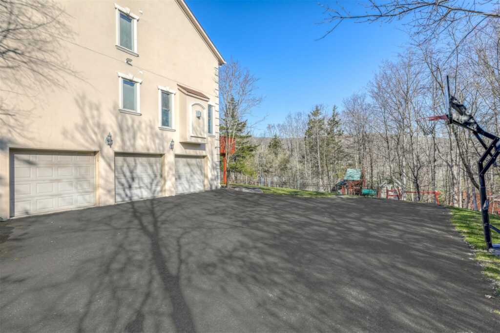 38 Powder Horn Drive, Suffern, NY 10901 - Photo 5 of 50
