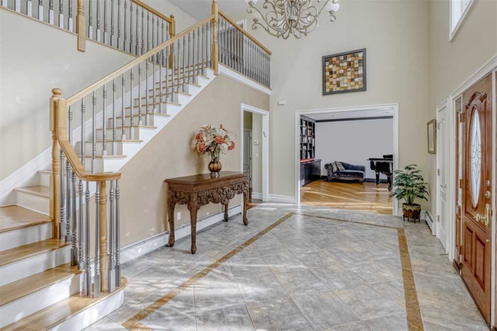 38 Powder Horn Drive, Suffern, NY 10901 - Photo 8 of 50
