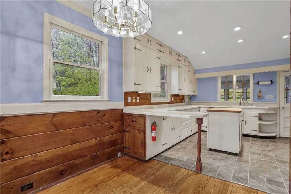37 Havermill Road, New City, NY 10956 - Photo 8 of 41