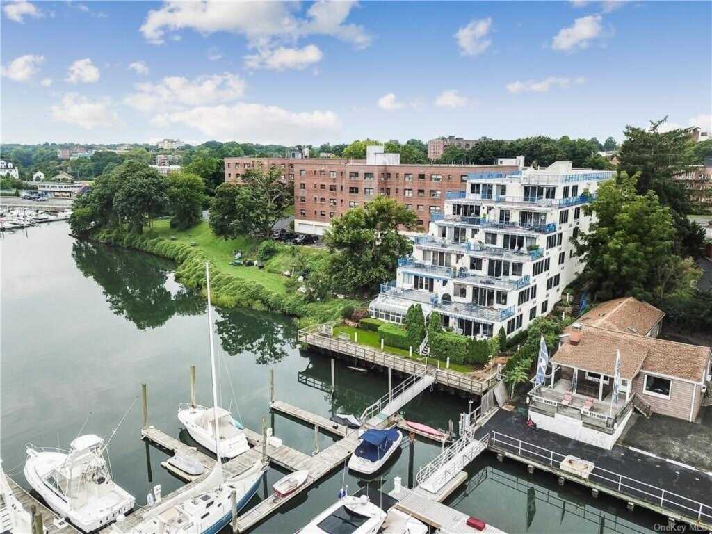 18 Shady Glen Court, Unit #503, New Rochelle, NY 10805 - Photo 3 of 29
