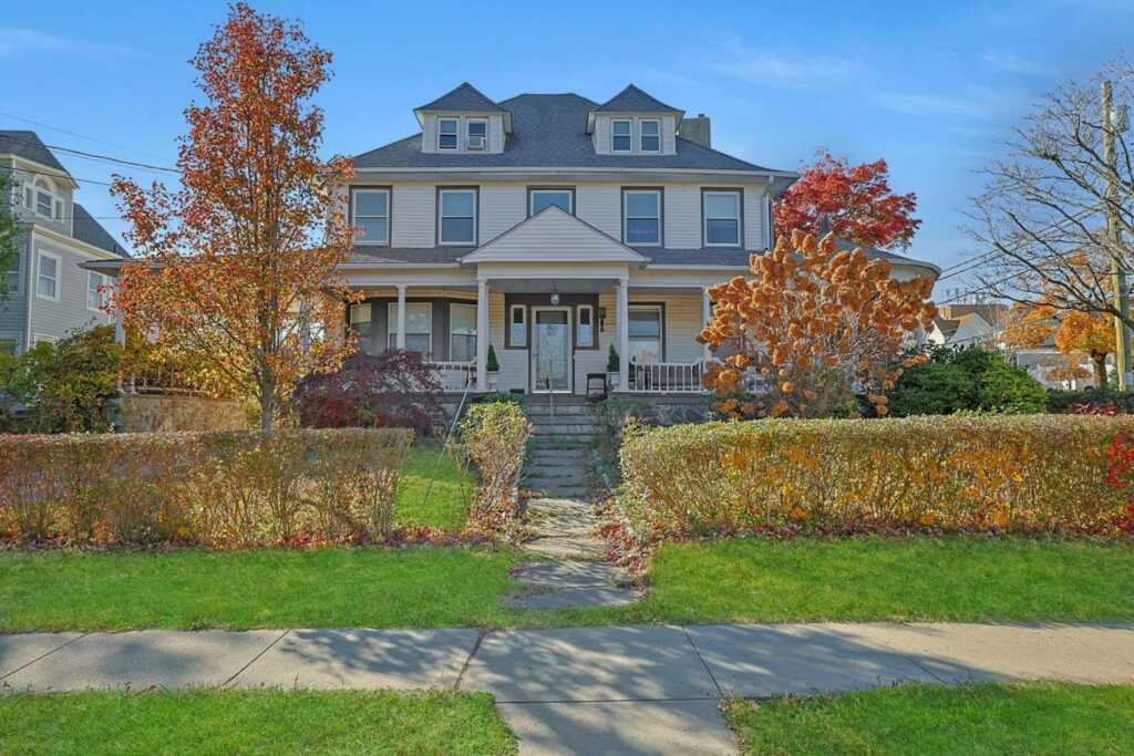 127 Woodland Avenue, New Rochelle, NY 10805 - Photo 1 of 48