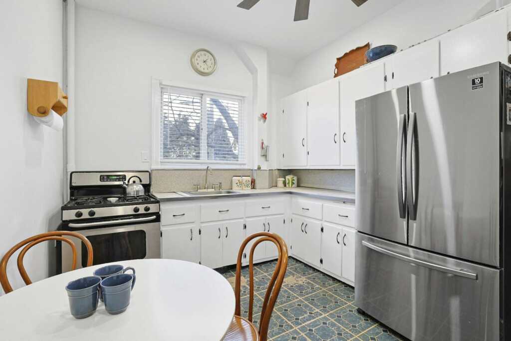127 Woodland Avenue, New Rochelle, NY 10805 - Photo 13 of 48