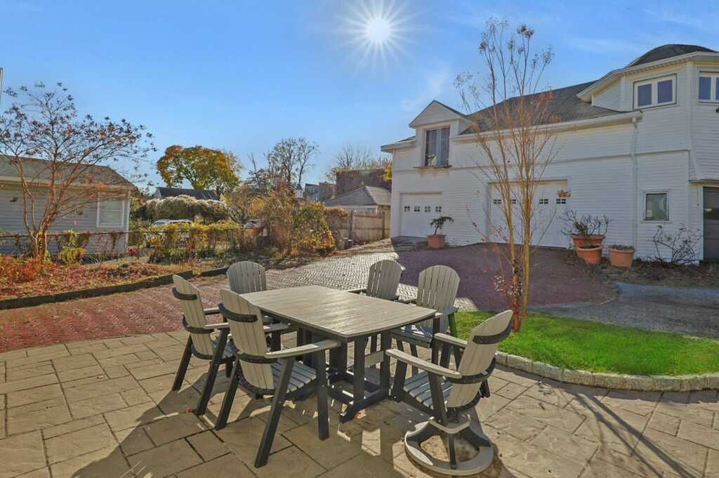 127 Woodland Avenue, New Rochelle, NY 10805 - Photo 37 of 48