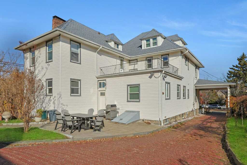 127 Woodland Avenue, New Rochelle, NY 10805 - Photo 41 of 48