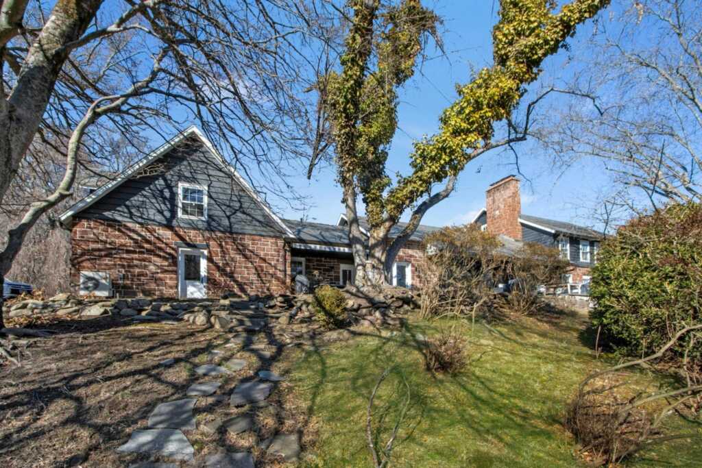374 Mountain Road, New City, NY 10956 - Photo 41 of 45