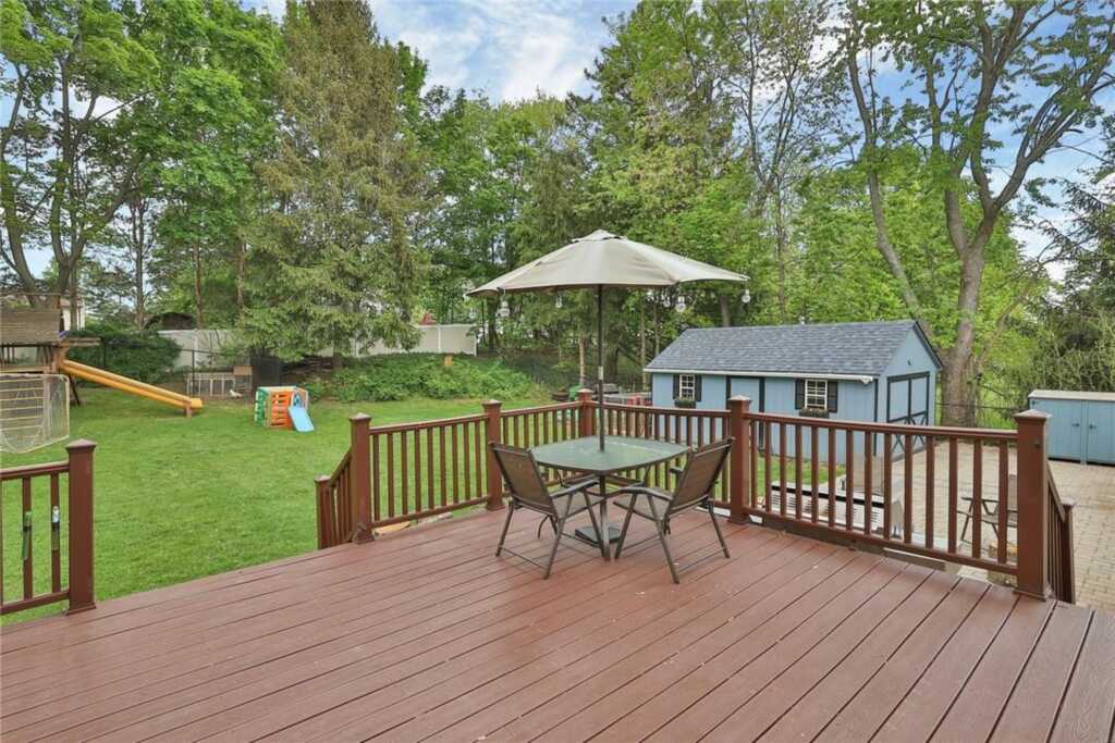 329 Gilbert Avenue, Pearl River, NY 10965 - Photo 24 of 28
