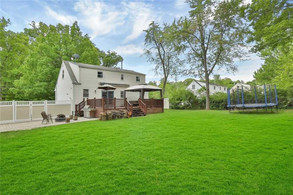 329 Gilbert Avenue, Pearl River, NY 10965 - Photo 27 of 28