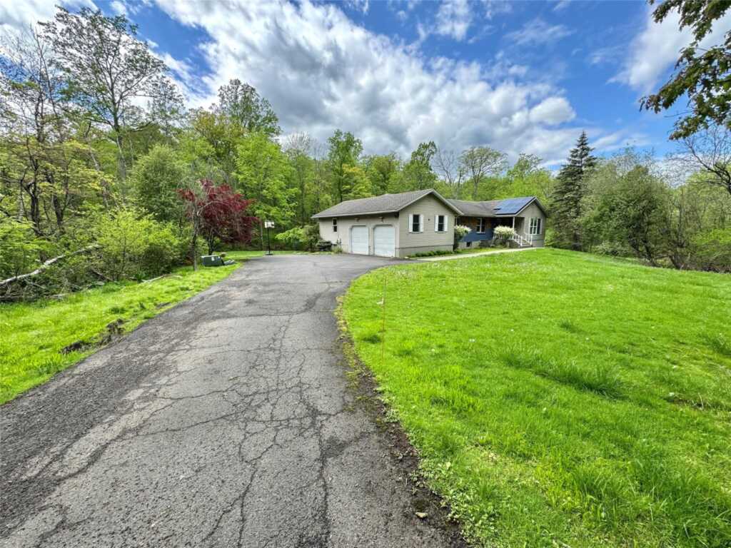 369 Buena Vista Road, New City, NY 10956
