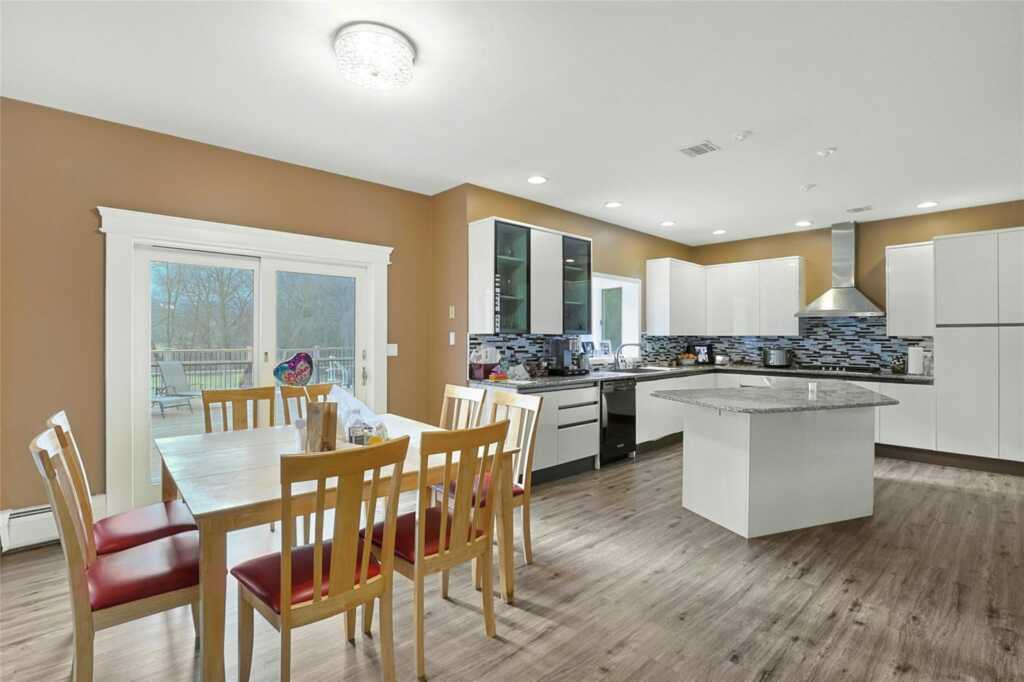 185 Spook Rock Road, Suffern, NY 10901 - Photo 13 of 45