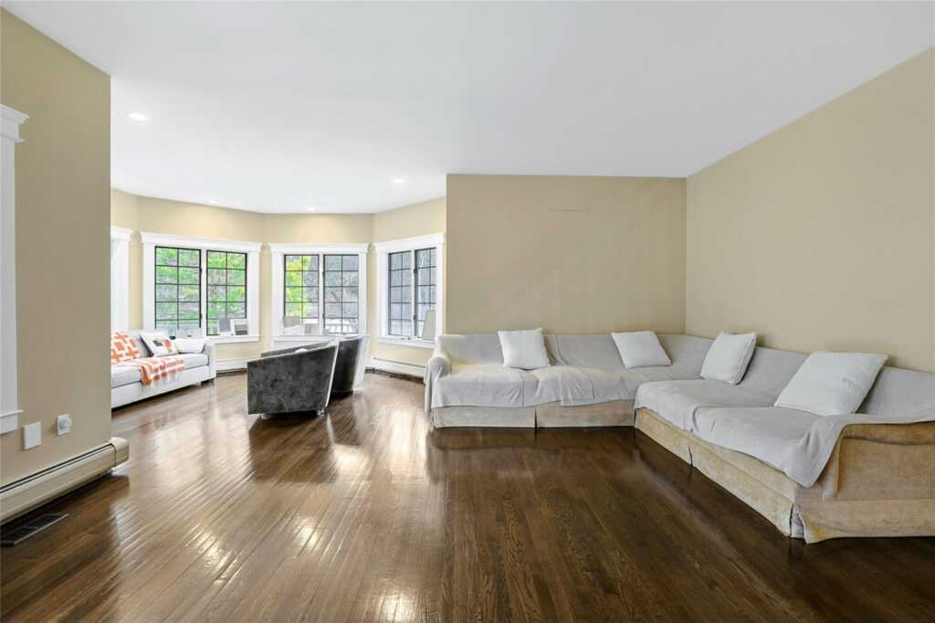 185 Spook Rock Road, Suffern, NY 10901 - Photo 16 of 45