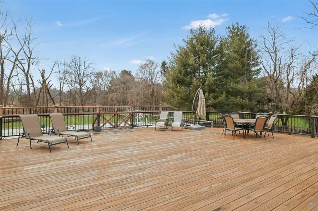 185 Spook Rock Road, Suffern, NY 10901 - Photo 39 of 45