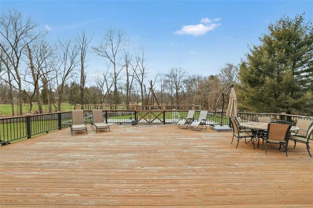 185 Spook Rock Road, Suffern, NY 10901 - Photo 40 of 45