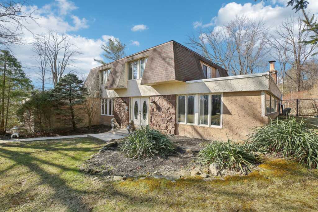 2 Rainbow Court, New City, NY 10956 - Photo 2 of 47