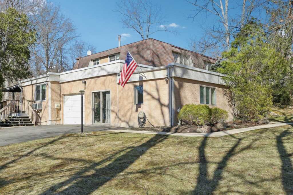 2 Rainbow Court, New City, NY 10956 - Photo 3 of 47