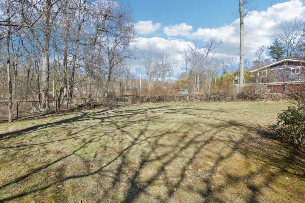 2 Rainbow Court, New City, NY 10956 - Photo 45 of 47