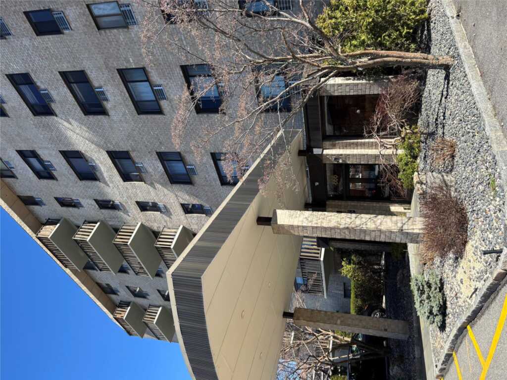 666 Pelham Road, Unit #6H, New Rochelle, NY 10805