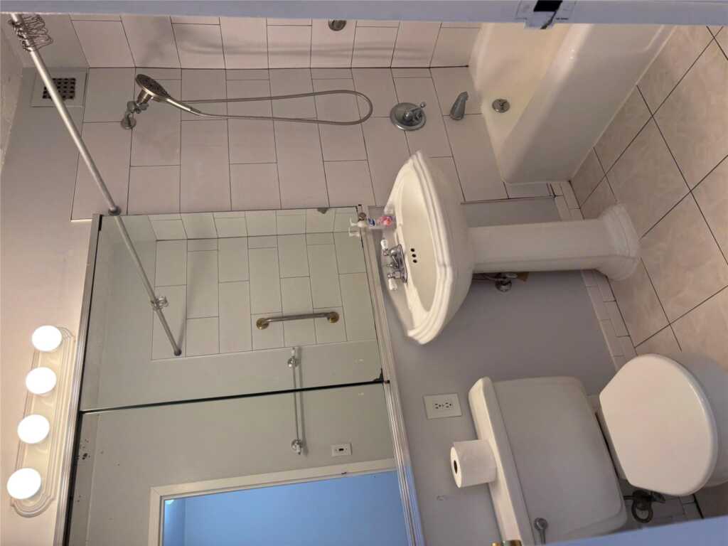 666 Pelham Road, Unit #6H, New Rochelle, NY 10805 - Photo 10 of 21