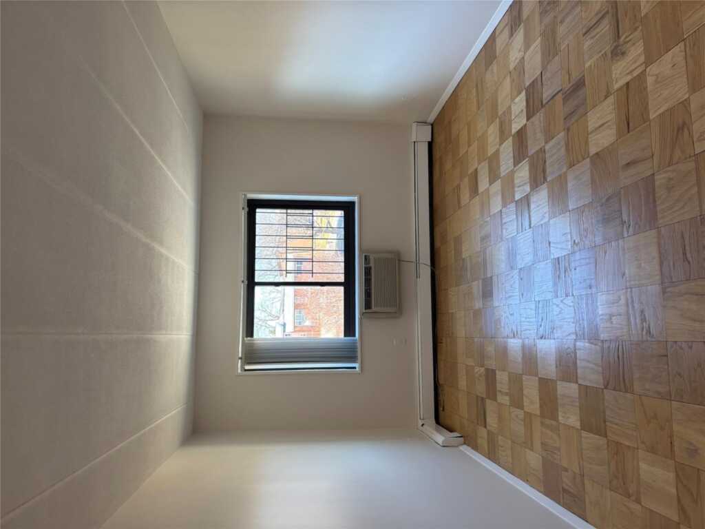 666 Pelham Road, Unit #6H, New Rochelle, NY 10805 - Photo 11 of 21
