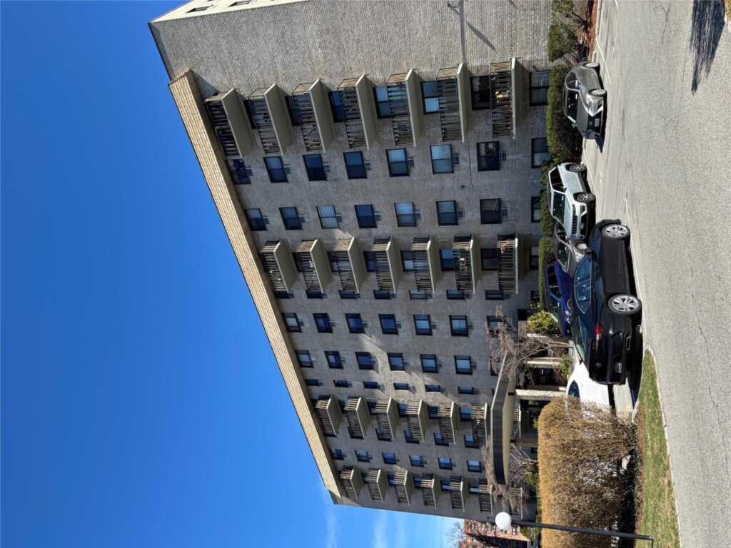 666 Pelham Road, Unit #6H, New Rochelle, NY 10805 - Photo 19 of 21