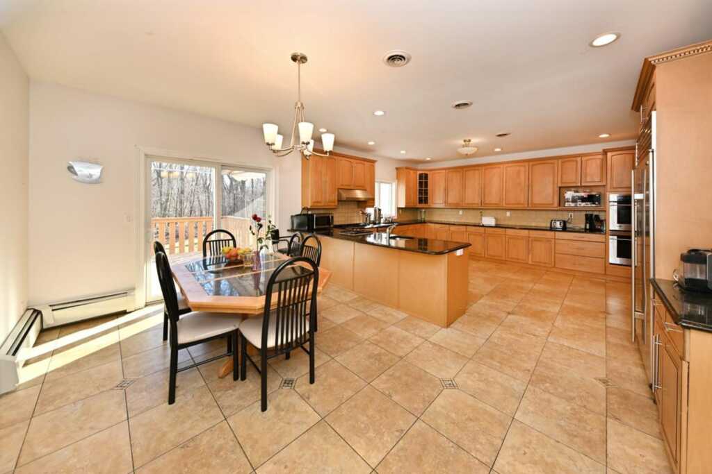 9 Whisper Lane, Suffern, NY 10901 - Photo 10 of 39