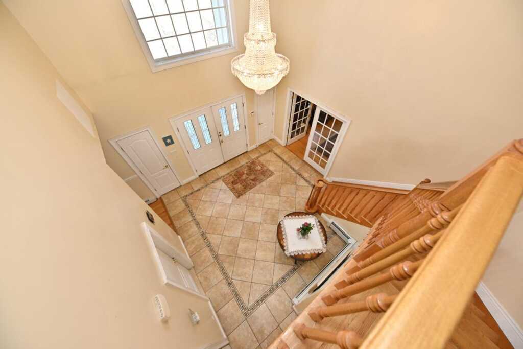 9 Whisper Lane, Suffern, NY 10901 - Photo 4 of 39