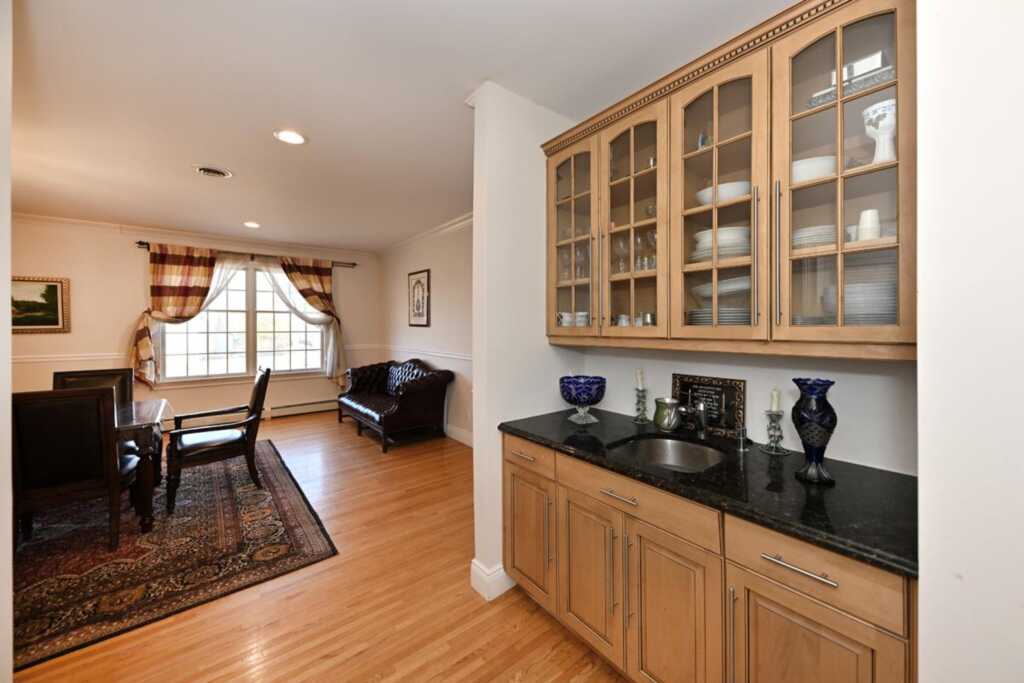 9 Whisper Lane, Suffern, NY 10901 - Photo 7 of 39
