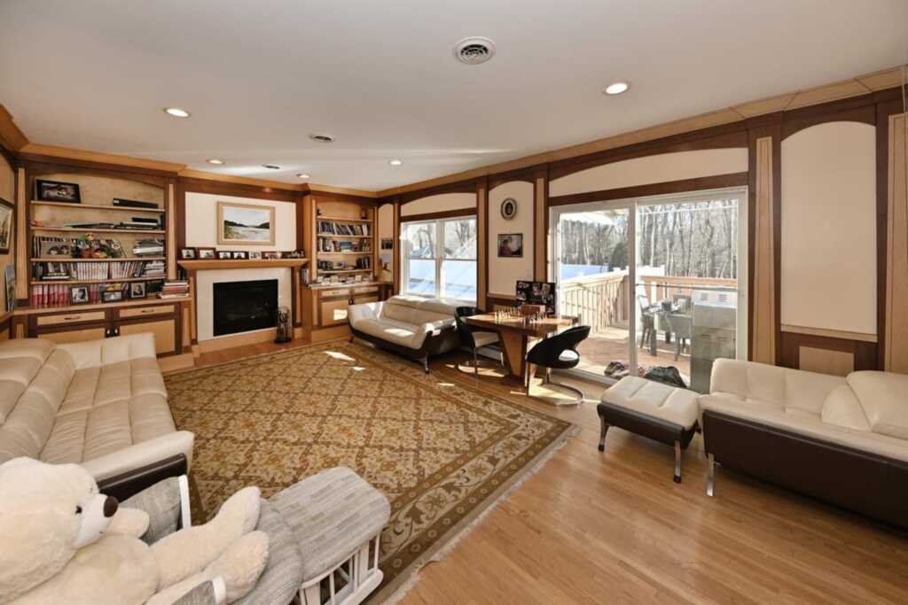 9 Whisper Lane, Suffern, NY 10901 - Photo 8 of 39