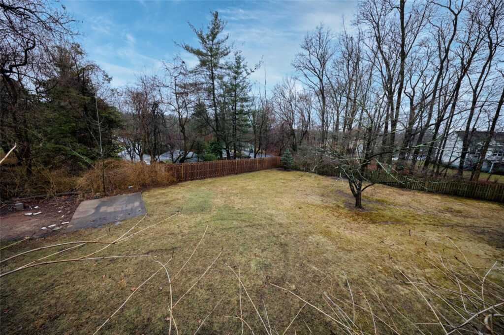 5 Violet Court, Suffern, NY 10901 - Photo 17 of 28
