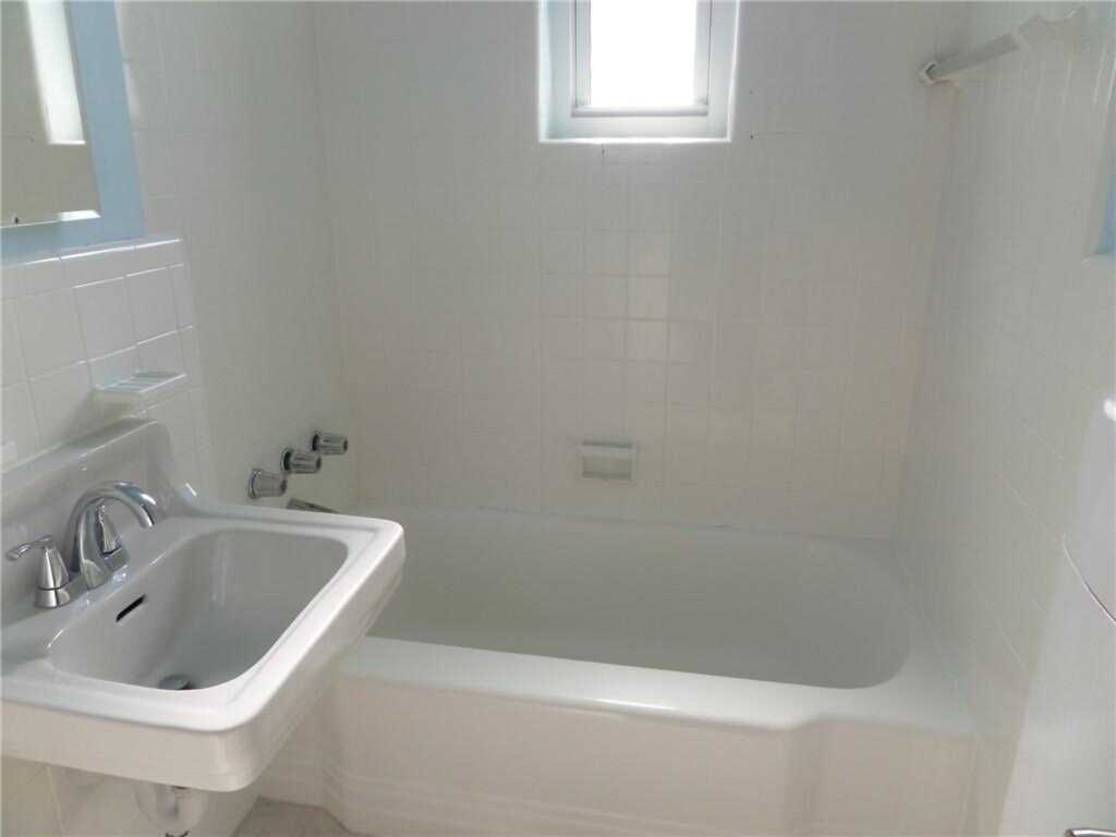 220 Pelham Road, Unit #2H, New Rochelle, NY 10805 - Photo 8 of 19