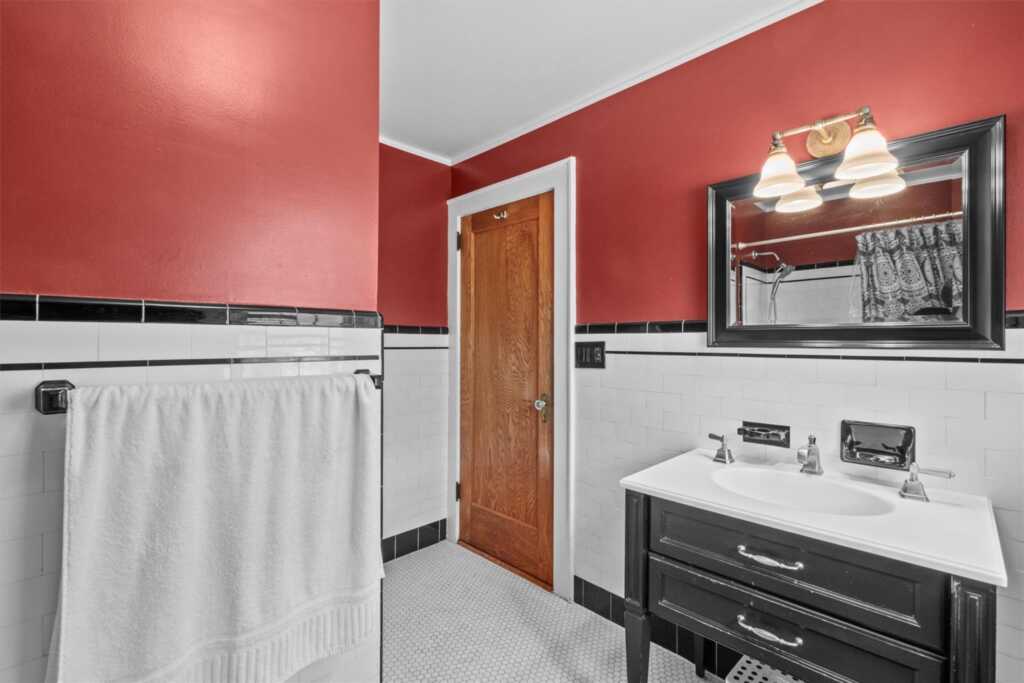 168 Middletown Road, Pearl River, NY 10965 - Photo 20 of 31