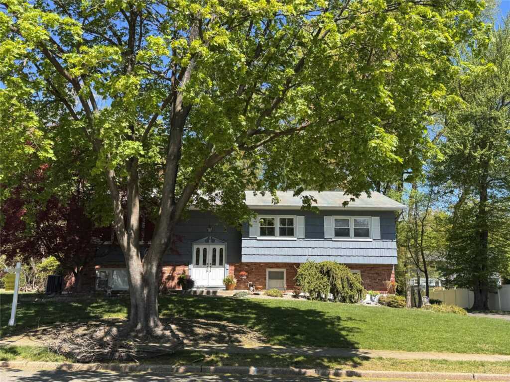 19 Collingswood Road, New City, NY 10956