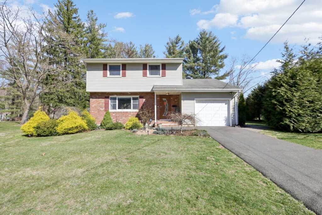 67 Schriever Lane, New City, NY 10956