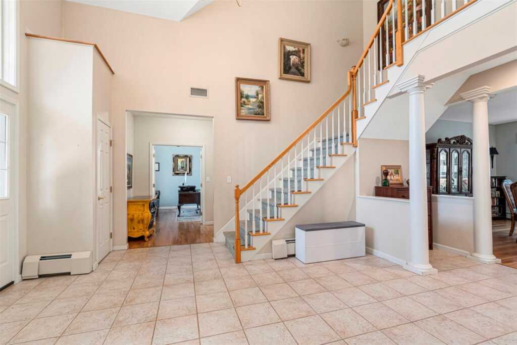 8 Wedge Way, Suffern, NY 10901 - Photo 5 of 39
