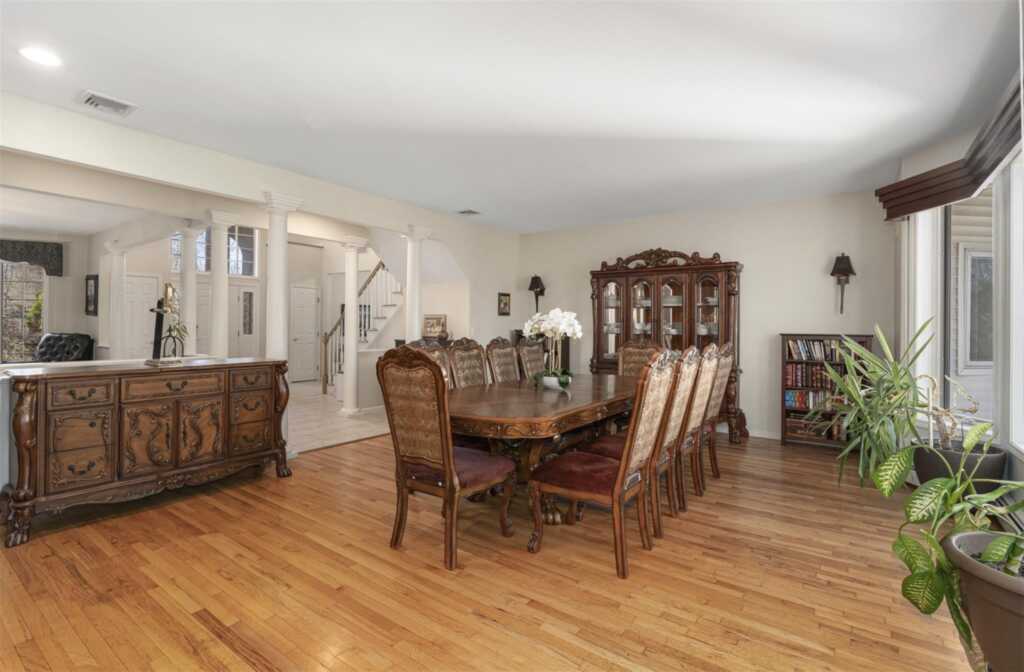 8 Wedge Way, Suffern, NY 10901 - Photo 7 of 39