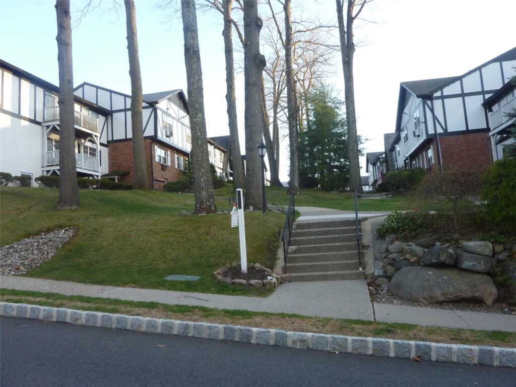 133 B Parkside Drive, Unit #133 B, Suffern, NY 10901
