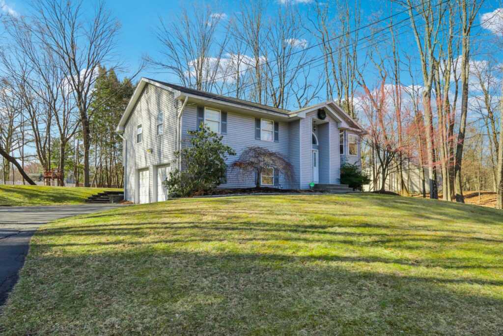 403 Haverstraw Road, Suffern, NY 10901 - Photo 2 of 27
