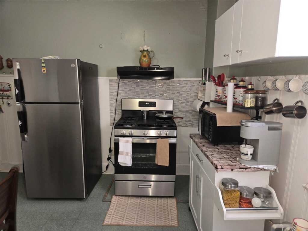 340 Locust Avenue, Rye, NY 10573 - Photo 11 of 31