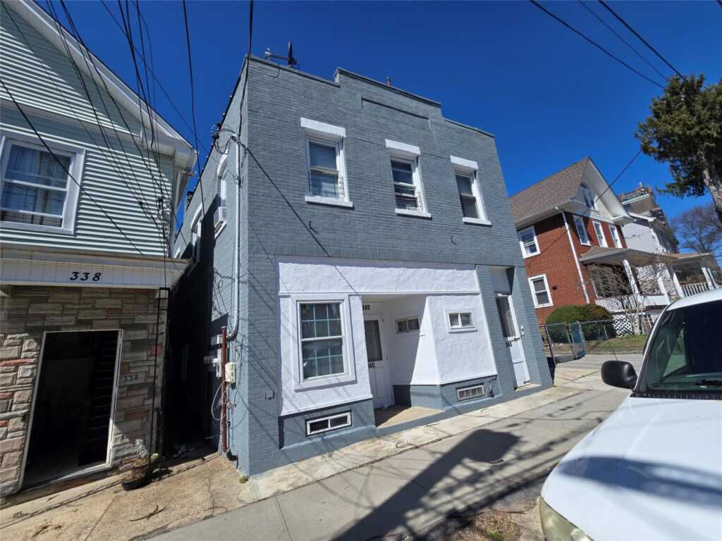 340 Locust Avenue, Rye, NY 10573 - Photo 4 of 31