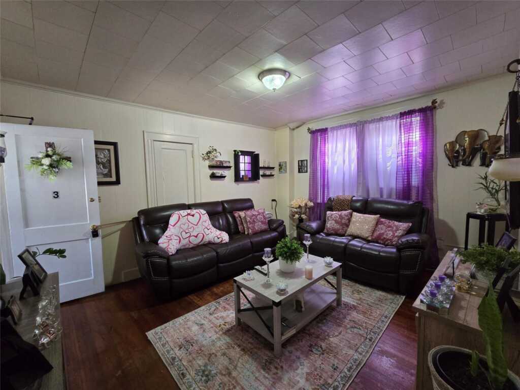340 Locust Avenue, Rye, NY 10573 - Photo 9 of 31