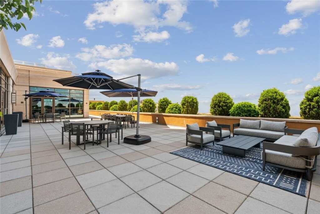 175 Huguenot Street, Unit #1808, New Rochelle, NY 10801 - Photo 18 of 20
