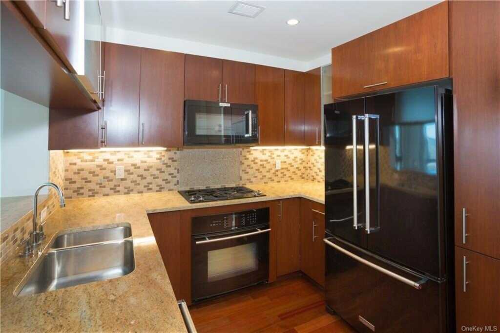 175 Huguenot Street, Unit #1808, New Rochelle, NY 10801 - Photo 6 of 20