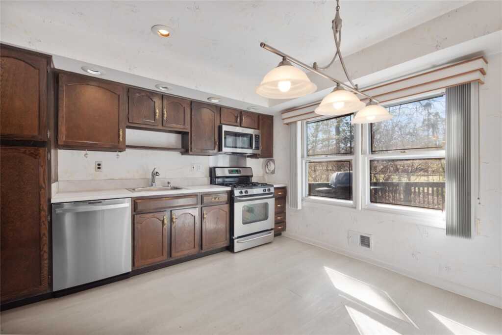 79 Burda Place, New City, NY 10956 - Photo 25 of 44