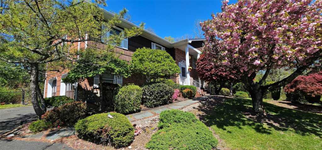 79 Burda Place, New City, NY 10956 - Photo 7 of 44