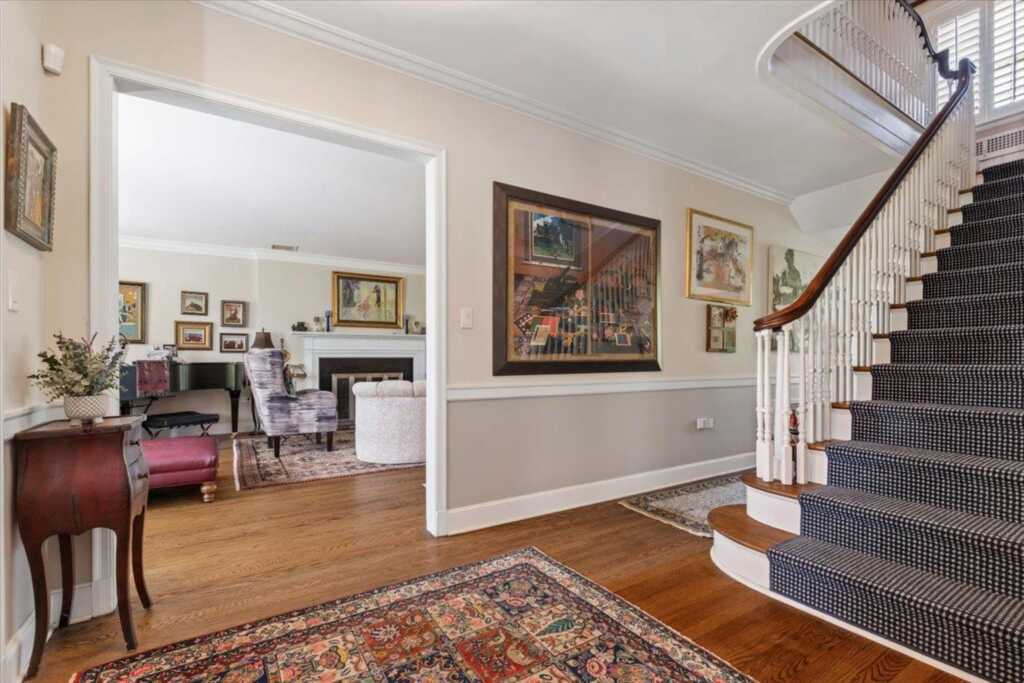 31 Colonial Road, White Plains, NY 10605 - Photo 10 of 36