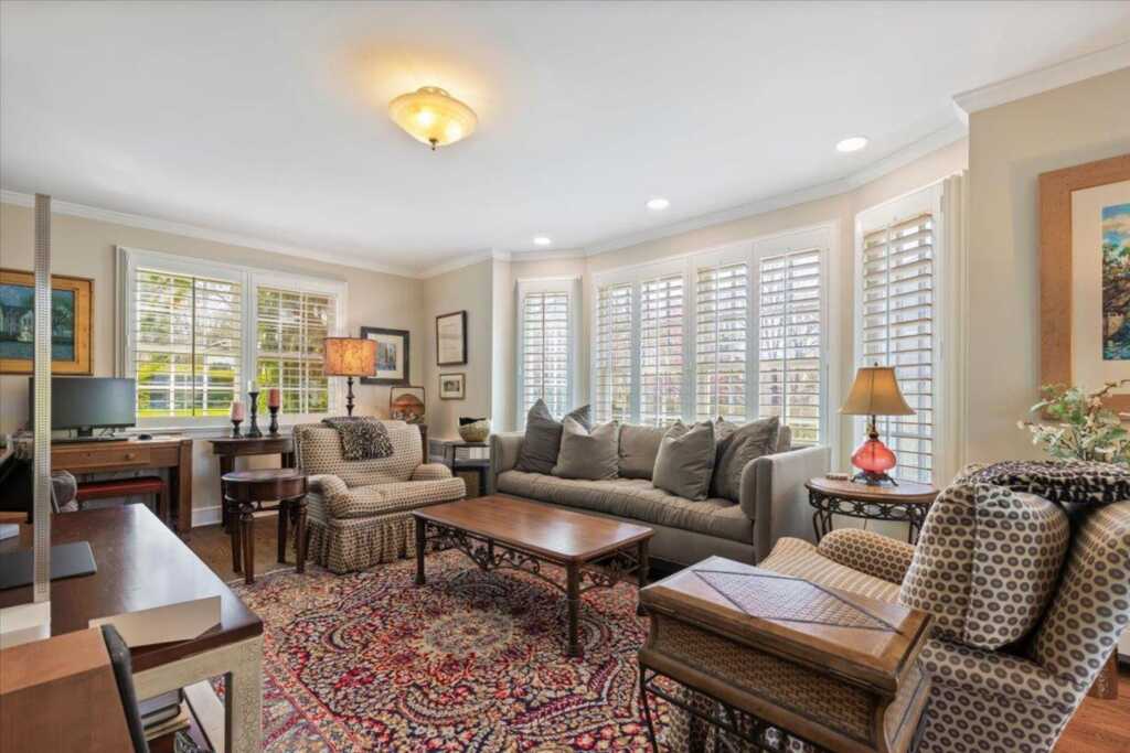 31 Colonial Road, White Plains, NY 10605 - Photo 16 of 36